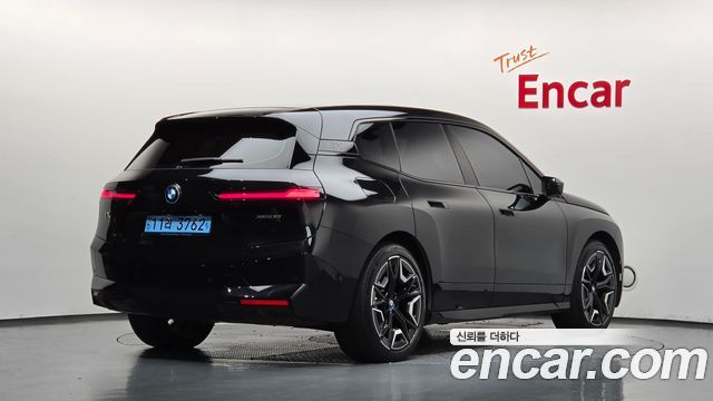 BMW iX xDrive50 Sports Plus 2023 — фото 2