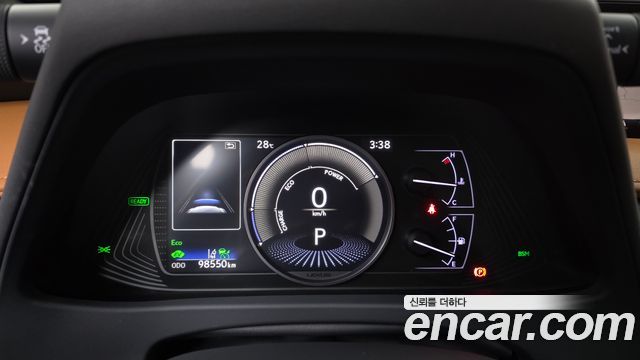 Lexus UX250h 2.0 AWD 2019 — фото 8