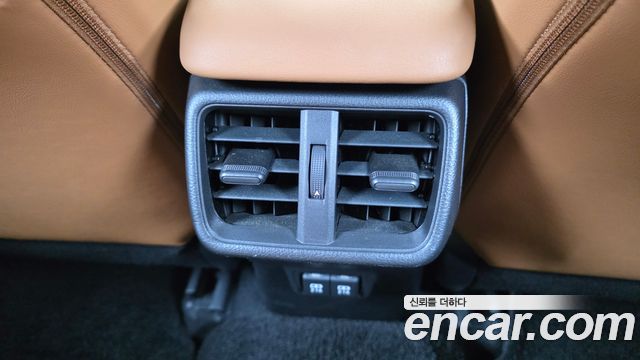 Lexus UX250h 2.0 AWD 2019 — фото 31
