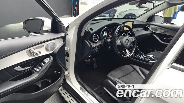 Mercedes-Benz GLC-Class (X253) GLC350e 4MATIC AMG Line 2019 — фото 10