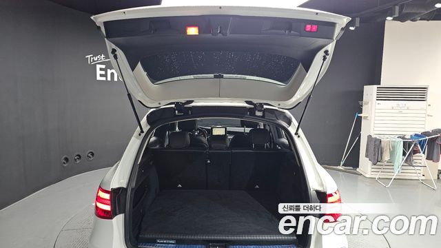 Mercedes-Benz GLC-Class (X253) GLC350e 4MATIC AMG Line 2019 — фото 24