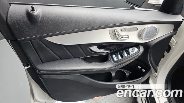 Mercedes-Benz GLC-Class (X253) GLC350e 4MATIC AMG Line 2019 — фото 30