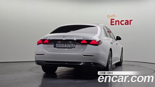 Mercedes-Benz E-Class (W214) E450 4MATIC Exclusive 2024 — фото 4