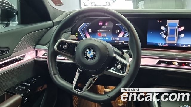 BMW 7 Series (G70) 740i sDrive M Sport 2023 — фото 9