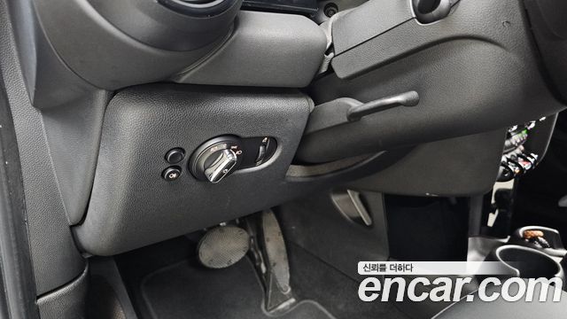 MINI Cooper 5Door Classic Plus Launch Pack Third Generation 2022 — фото 21