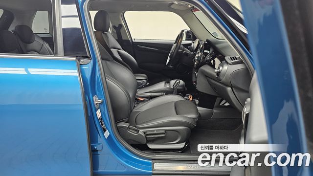 MINI Cooper 5Door Classic Plus Launch Pack Third Generation 2022 — фото 32