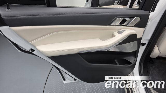 BMW X7 (G07) xDrive 40d Design Pure Excellence 6-Seater 2022 — фото 25