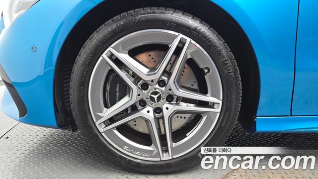 Mercedes-Benz CLA-Class (C118) CLA250 4MATIC 2024 — фото 5