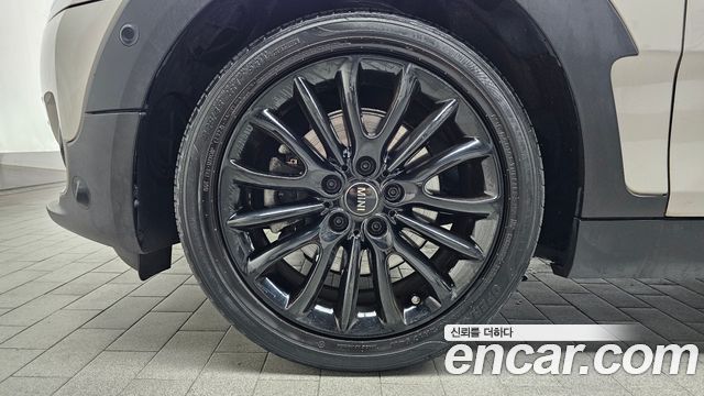 MINI Cooper Clubman Classic Plus Lite 2nd 2022 — фото 5