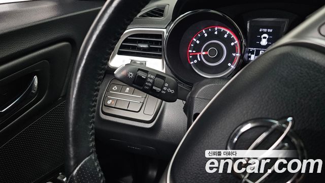 KG Mobility (SsangYong) Tivoli LX 2WD DLX 2016 — фото 17