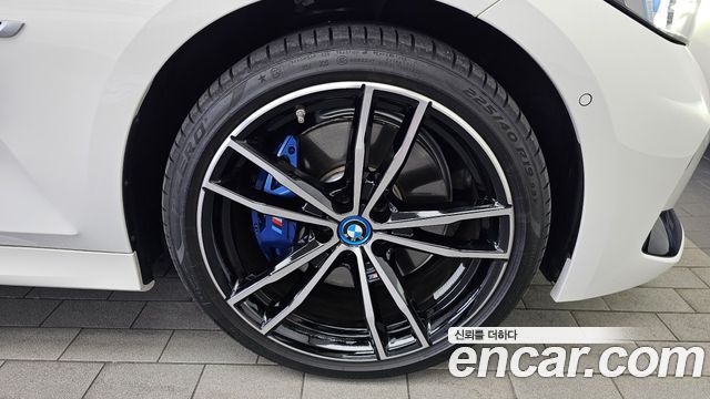 BMW 3 Series (G20) 330e M Sport 2023 — фото 21