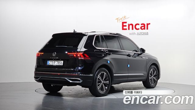 Volkswagen Tiguan (II) 2.0 TDI Premium 2022 — фото 2