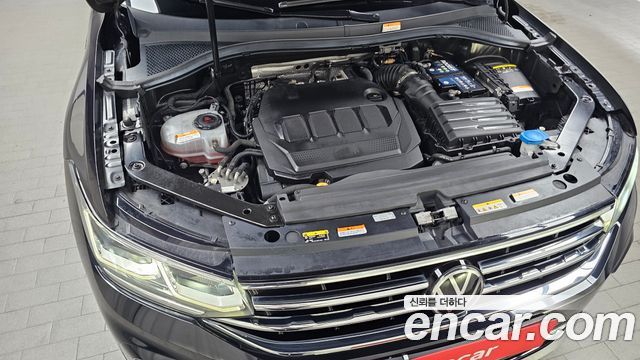 Volkswagen Tiguan (II) 2.0 TDI Premium 2022 — фото 6