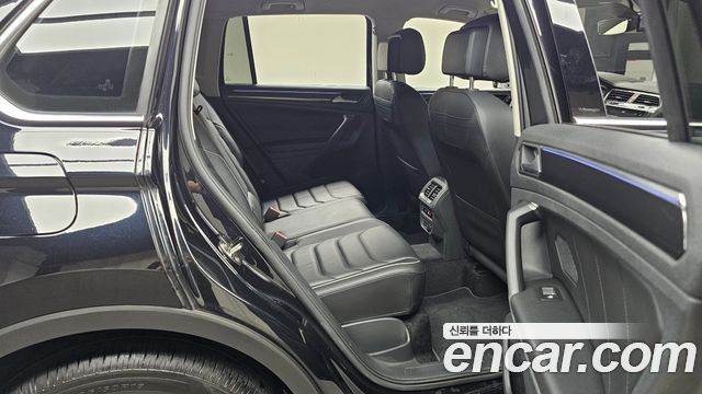 Volkswagen Tiguan (II) 2.0 TDI Premium 2022 — фото 11