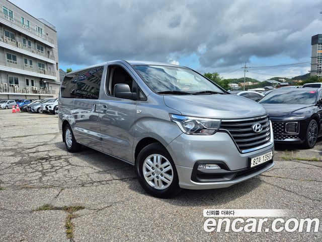 Hyundai Grand Starex Van 3-Seater Smart 2021 — фото 3