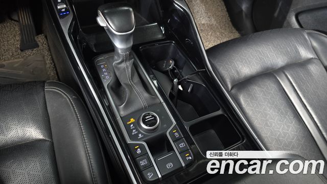 Kia Sorento (IV) Diesel 2.2 4WD Prestige 2023 — фото 9