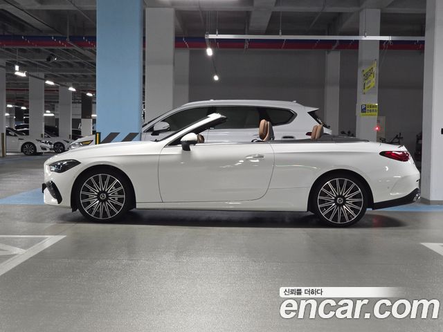 Mercedes-Benz CLE-Class (C236) CLE450 4MATIC Cabriolet 2024 — фото 4
