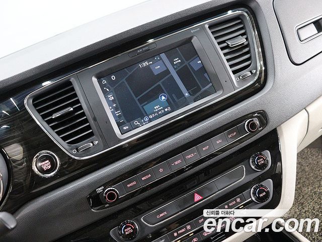 Kia Carnival 7-Seater Limousine VIP 2019 — фото 7