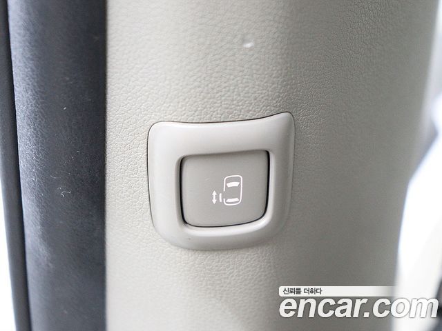 Kia Carnival 7-Seater Limousine VIP 2019 — фото 19