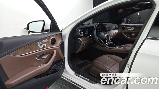 Mercedes-Benz E-Class (W213) E220d 4MATIC Exclusive 2021 — фото 10