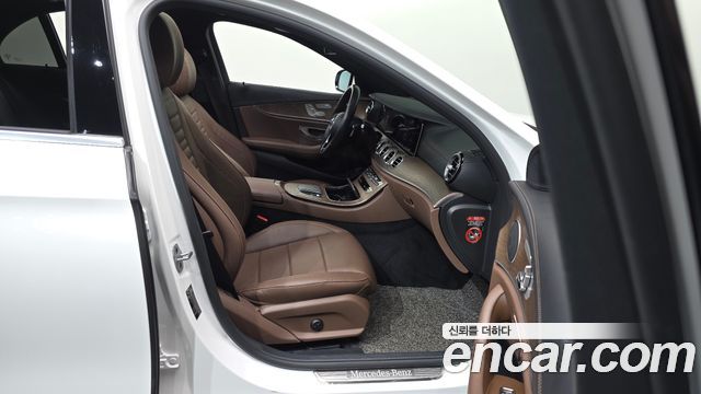 Mercedes-Benz E-Class (W213) E220d 4MATIC Exclusive 2021 — фото 11