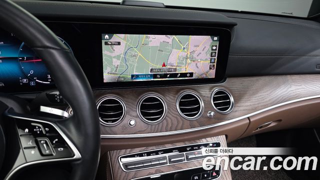 Mercedes-Benz E-Class (W213) E220d 4MATIC Exclusive 2021 — фото 15