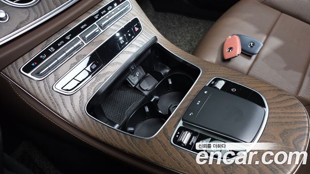 Mercedes-Benz E-Class (W213) E220d 4MATIC Exclusive 2021 — фото 33