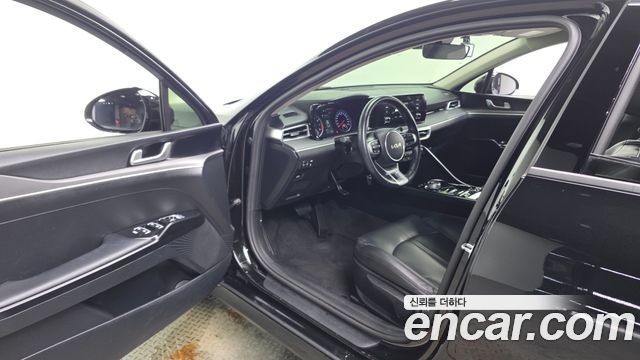 Kia K5 (III) 2.0 Trendy 2023 — фото 10