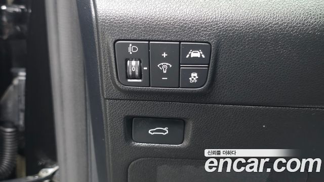 Kia K5 (III) 2.0 Trendy 2023 — фото 18