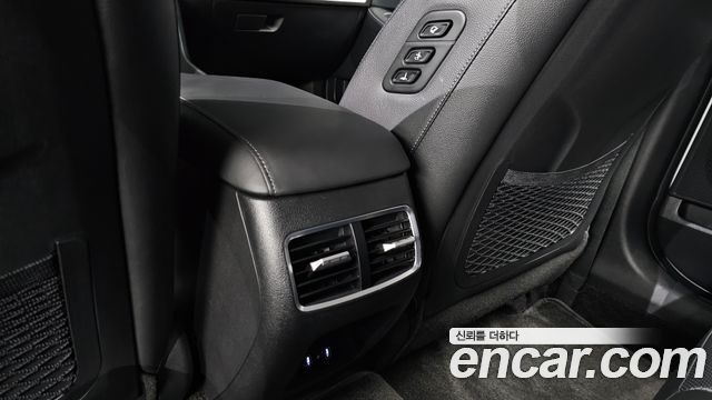 Hyundai Sonata The Edge (DN8) 1.6 Turbo Exclusive 2024 — фото 30