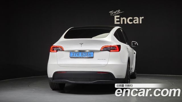 Tesla Model Y Long Range AWD 2022 — фото 4