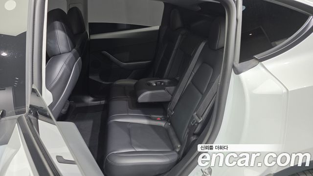 Tesla Model Y Long Range AWD 2022 — фото 11