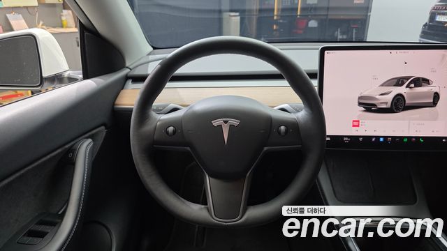 Tesla Model Y Long Range AWD 2022 — фото 13