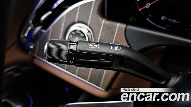 Mercedes-Benz E-Class (W214) E300 4MATIC Exclusive 2025 — фото 19