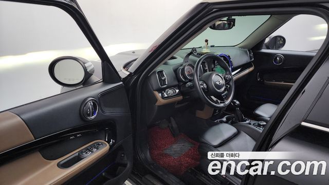 MINI Cooper D Countryman ALL4 HIGH 2nd 2018 — фото 10