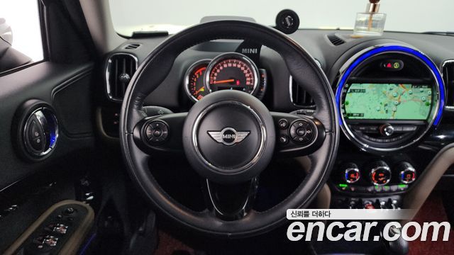 MINI Cooper D Countryman ALL4 HIGH 2nd 2018 — фото 12