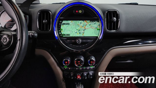 MINI Cooper D Countryman ALL4 HIGH 2nd 2018 — фото 13