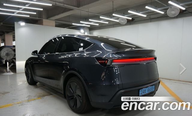 Tesla Model Y Long Range AWD 2025 — фото 6