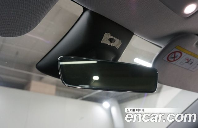Tesla Model Y Long Range AWD 2025 — фото 23
