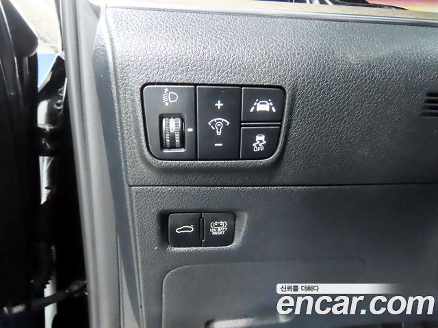 Kia K5 Hybrid (III) Signature 2021 — фото 19