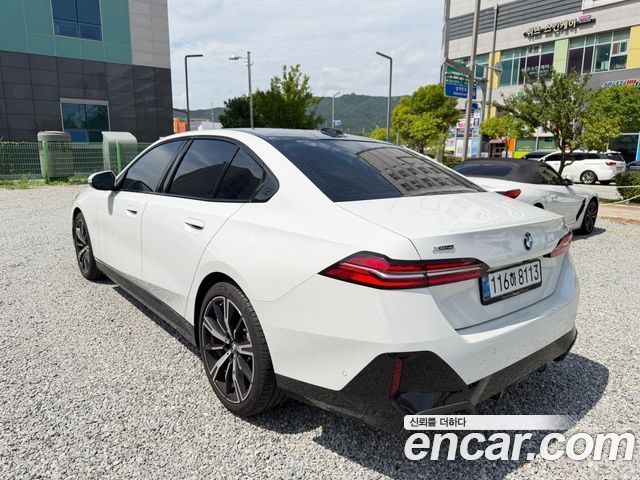 BMW 5 Series (G60) 530i xDrive M Sport 2026 — фото 3
