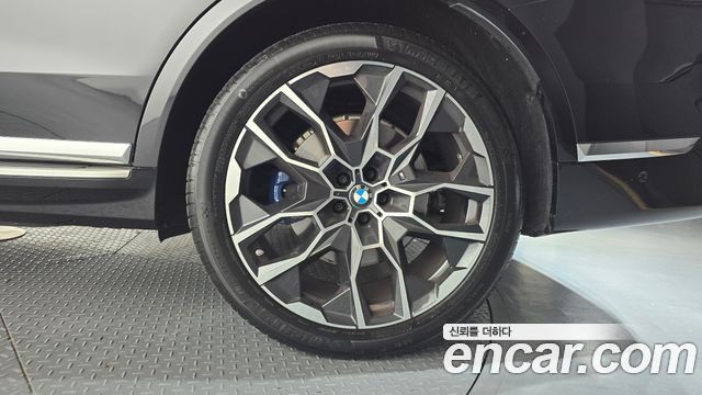 BMW X7 (G07) xDrive 40i M Sport 6STR 2025 — фото 27