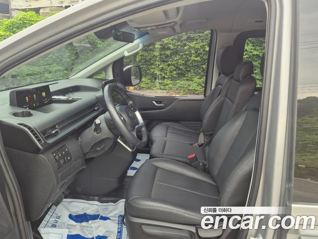 Hyundai Staria Tourer 11-Seater Modern 2025 — фото 10