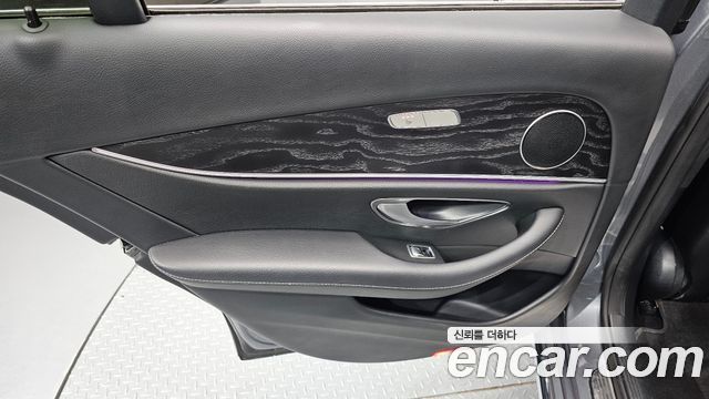 Mercedes-Benz E-Class (W213) E200 Avantgarde 2017 — фото 25