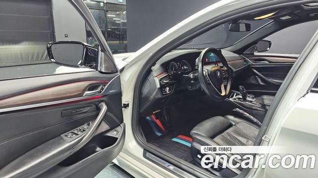 BMW 5 Series (G30) 530i xDrive M Sport Package Plus 2017 — фото 10