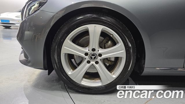 Mercedes-Benz E-Class (W213) E200 Avantgarde 2018 — фото 5