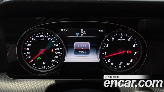 Mercedes-Benz E-Class (W213) E200 Avantgarde 2018 — фото 8
