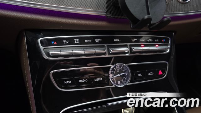 Mercedes-Benz E-Class (W213) E200 Avantgarde 2018 — фото 20