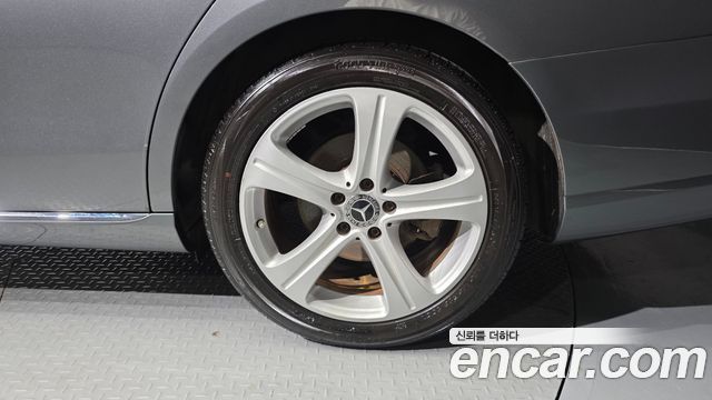 Mercedes-Benz E-Class (W213) E200 Avantgarde 2018 — фото 21