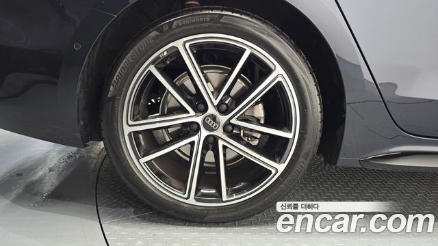 Audi A5 (B10) 40 TFSI Quattro S Line 2025 — фото 5